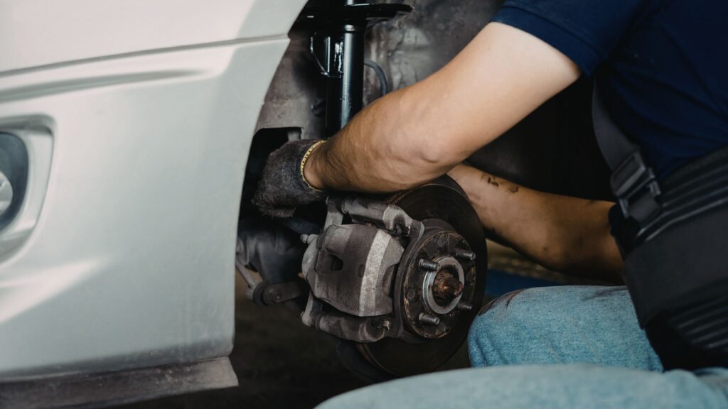 Aproveite a promoção de suspensão da RS Pneus e Rodas em Barretos. Cuide da segurança do seu veículo com profissionais qualificados.