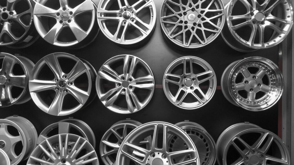 Aproveite a promoção de reforma de rodas em Barretos na RS Pneus e Rodas. Qualidade e confiança para o seu veículo. Faça seu orçamento agora.