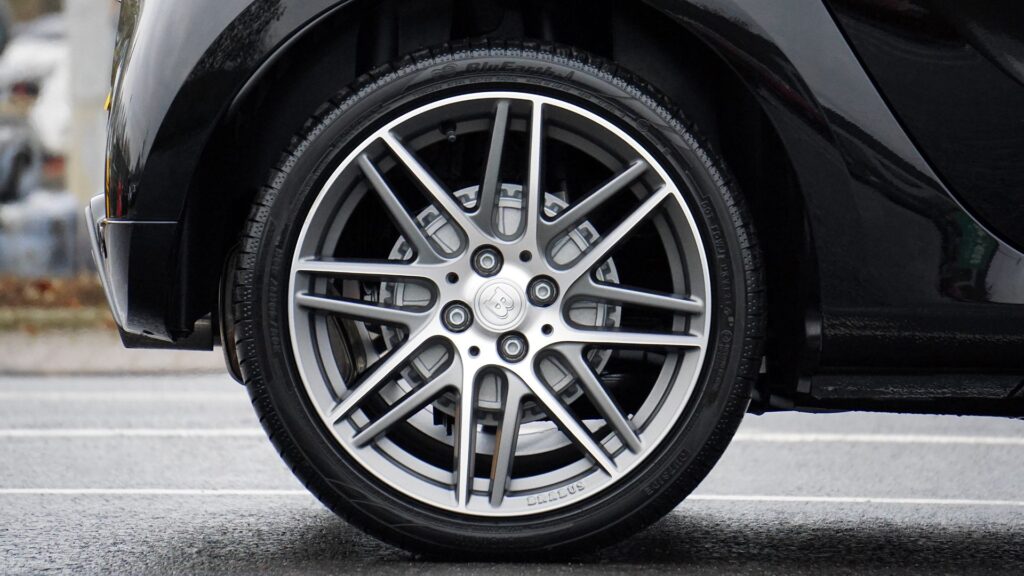 Preço promocional de rodas aro 16 em Barretos. Confira as condições especiais da RS Pneus e Rodas, autorizada Dunlop.